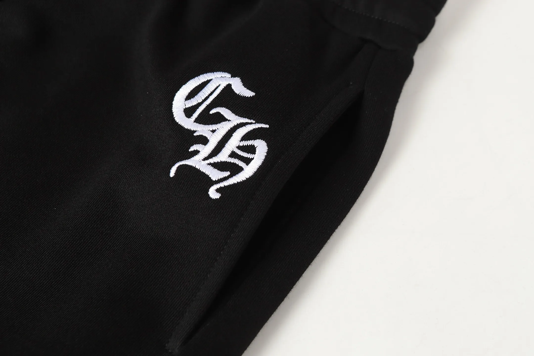 P280 #W5007 Cross-border model. Those who pursue quality should not place an order. -Chrome Hearts/Chrome Hearts Sanskrit letter embroidered trousers, casual pants and sweatpants -High weight, high density and high quality. The wool is soft, delicate and skin-friendly. It feels soft and silky. It has excellent warmth and skin-friendly properties.